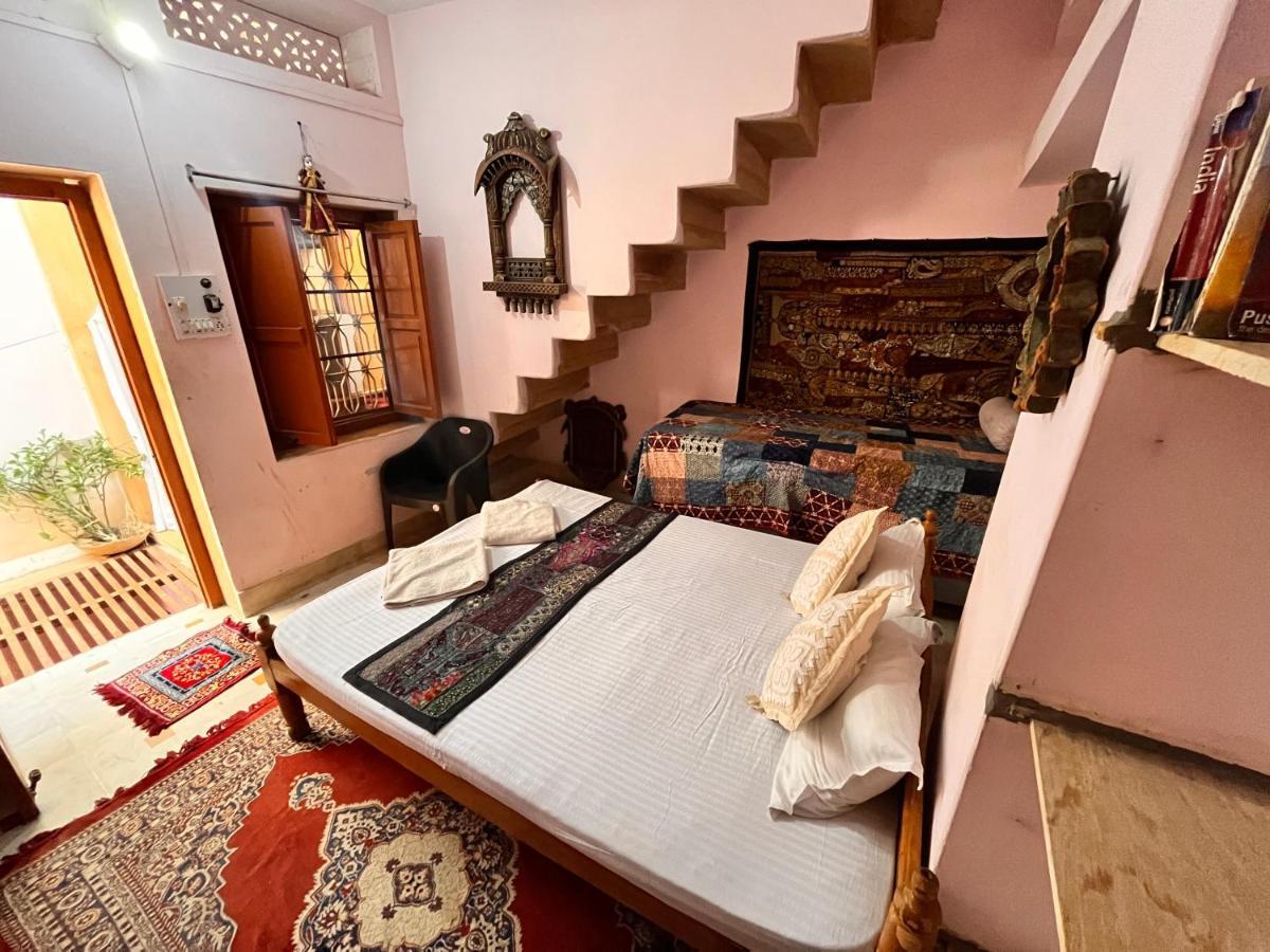 Hostel Marigold Home Stay Jaisalmer Exteriör bild