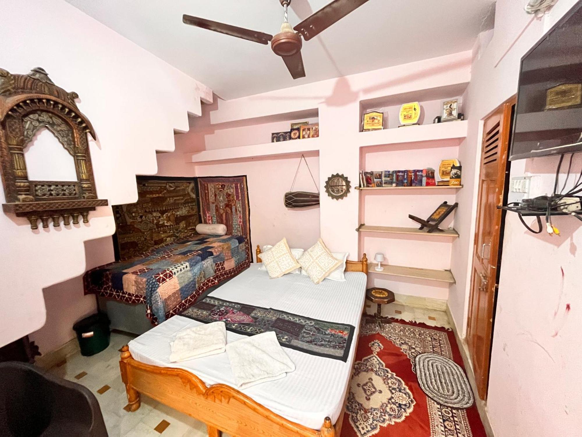 Hostel Marigold Home Stay Jaisalmer Exteriör bild